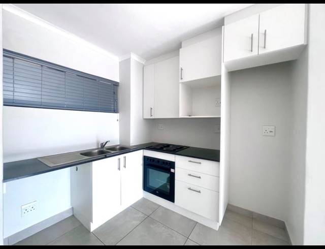 2 BEDROOM APARTMENT FOR SALE IN HAYFIELDS